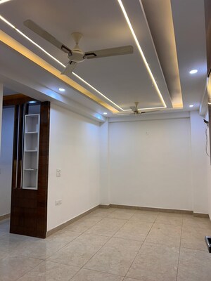 Room in 4 BHK Builder Floor at ML 73 Avenue, Sector 73 – for Sale
