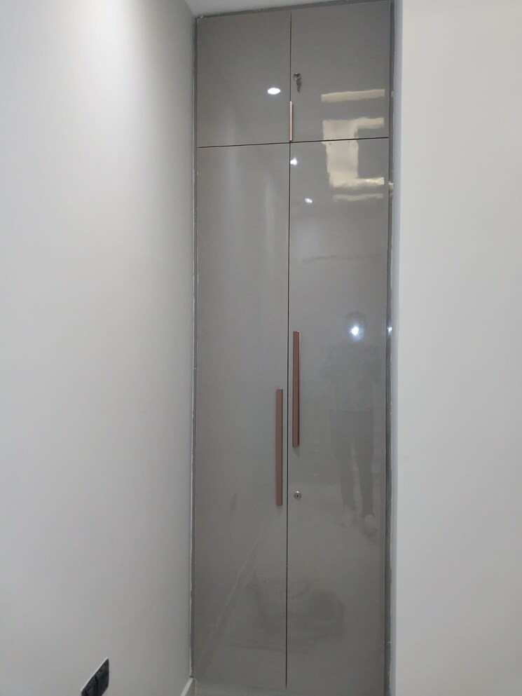 Other, navbharat-apartments 2.5 Bedroom 1000 Sq.Ft. Apartment In Paschim Vihar Delhi 8795471