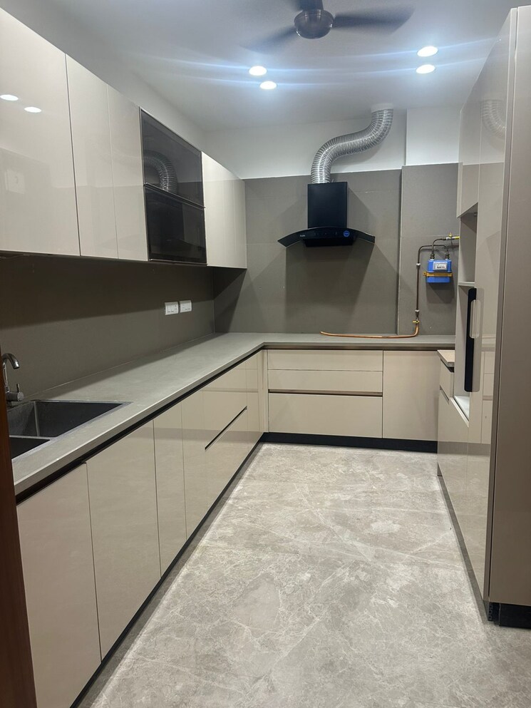 Kitchen, navbharat-apartments 3 Bedroom 1500 Sq.Ft. Builder Floor In Paschim Vihar Delhi 8795494