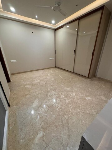Room in 3 BHK Builder Floor at Navbharat Apartments, Paschim Vihar – for Rent