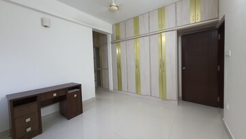 Room in 3 BHK Apartment at Whitefield – for Rent