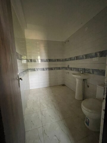 Bathroom in 3 BHK Villa at Sindhuja Valley, Sector 10 Greater Noida – for Rent