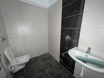 Bathroom in 3 BHK Apartment at Ankur Heights, Kothrud – for Sale