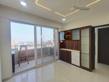 Room in 3 BHK Apartment at Raheja Vistas, Nacharam – for Rent