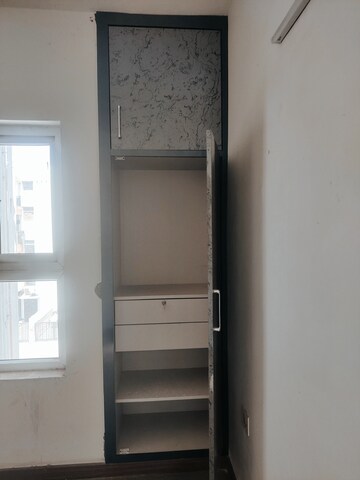 Furnished Amenities in 4 BHK Apartment at BPTP Park Elite Floor II, Sector 75 – for Rent