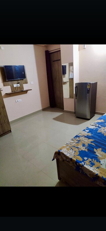 Bedroom in 3 BHK Apartment at Sare Home, Sector 92 – for Rent