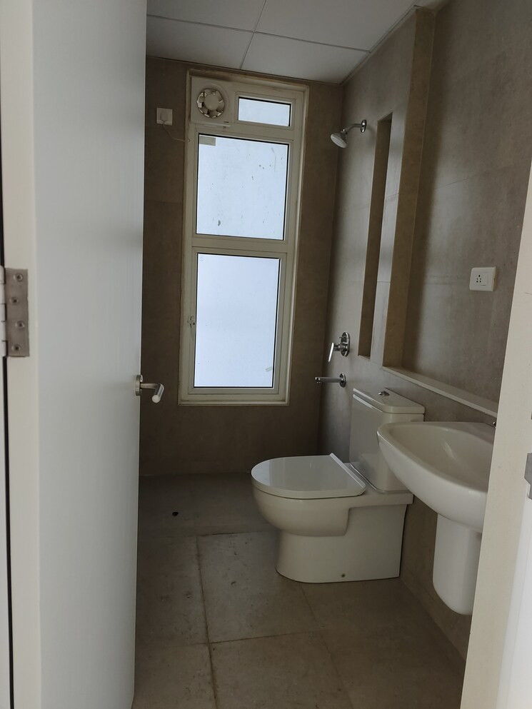 Bathroom, tata-serein 2 Bedroom 736 Sq.Ft. Apartment In Pokhran Road No Two Thane 8795575