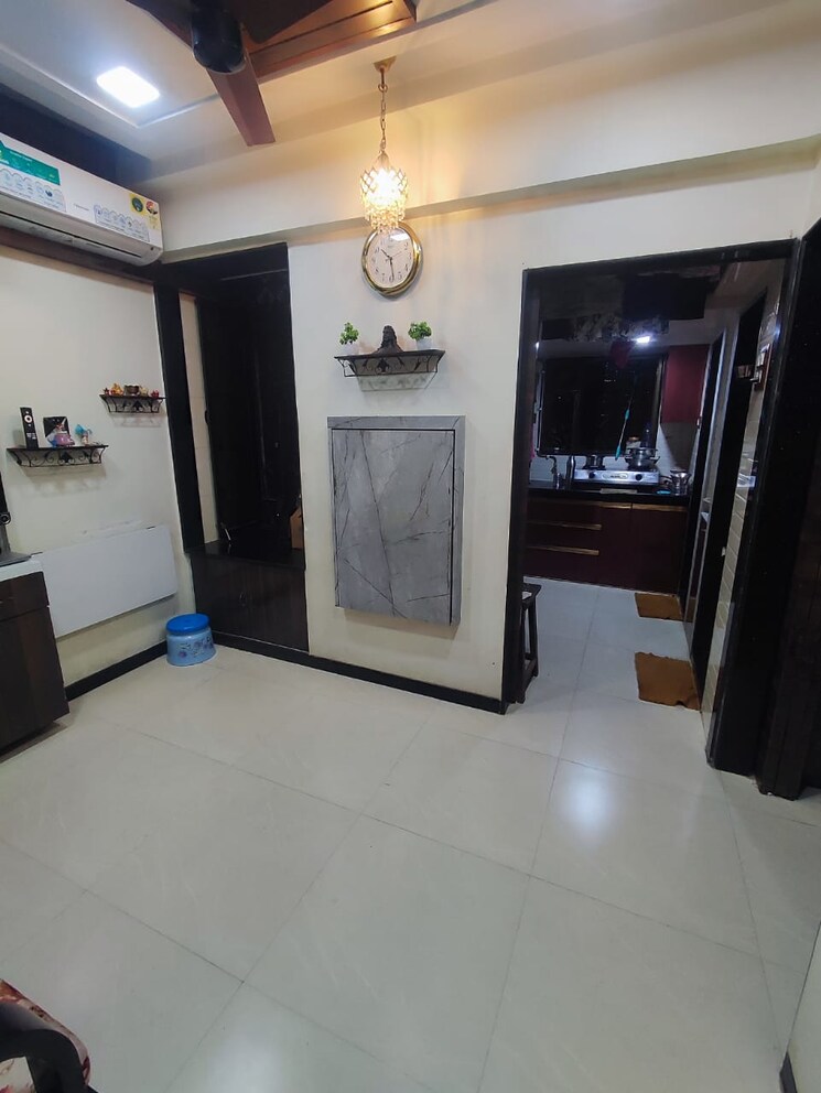 Living Room, mhada-bharat-mill 1 Bedroom 225 Sq.Ft. Apartment In Lower Parel Mumbai 8795651