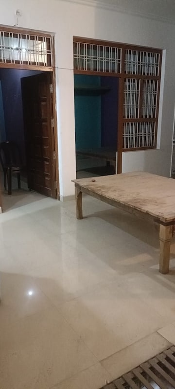 Room in 2 BHK Villa at Malhour – for Rent