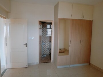 Room in 2 BHK Builder Floor at Kodigehalli – for Rent