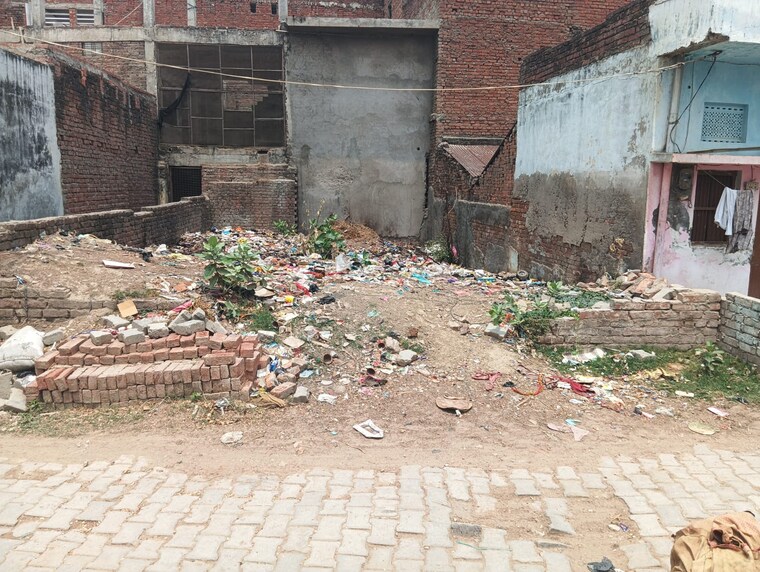 Nearby, safedabad 2 Bedroom 1400 Sq.Ft. Independent House In Safedabad Lucknow 8795704