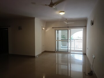 Room in 2 BHK Apartment at Prestige Kensington Gardens, Jalahalli – for Rent