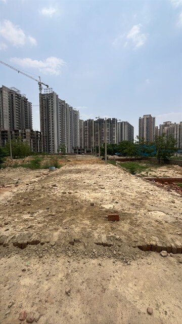 Plot – Exterior View View at Roza Jalalpur - for Sale