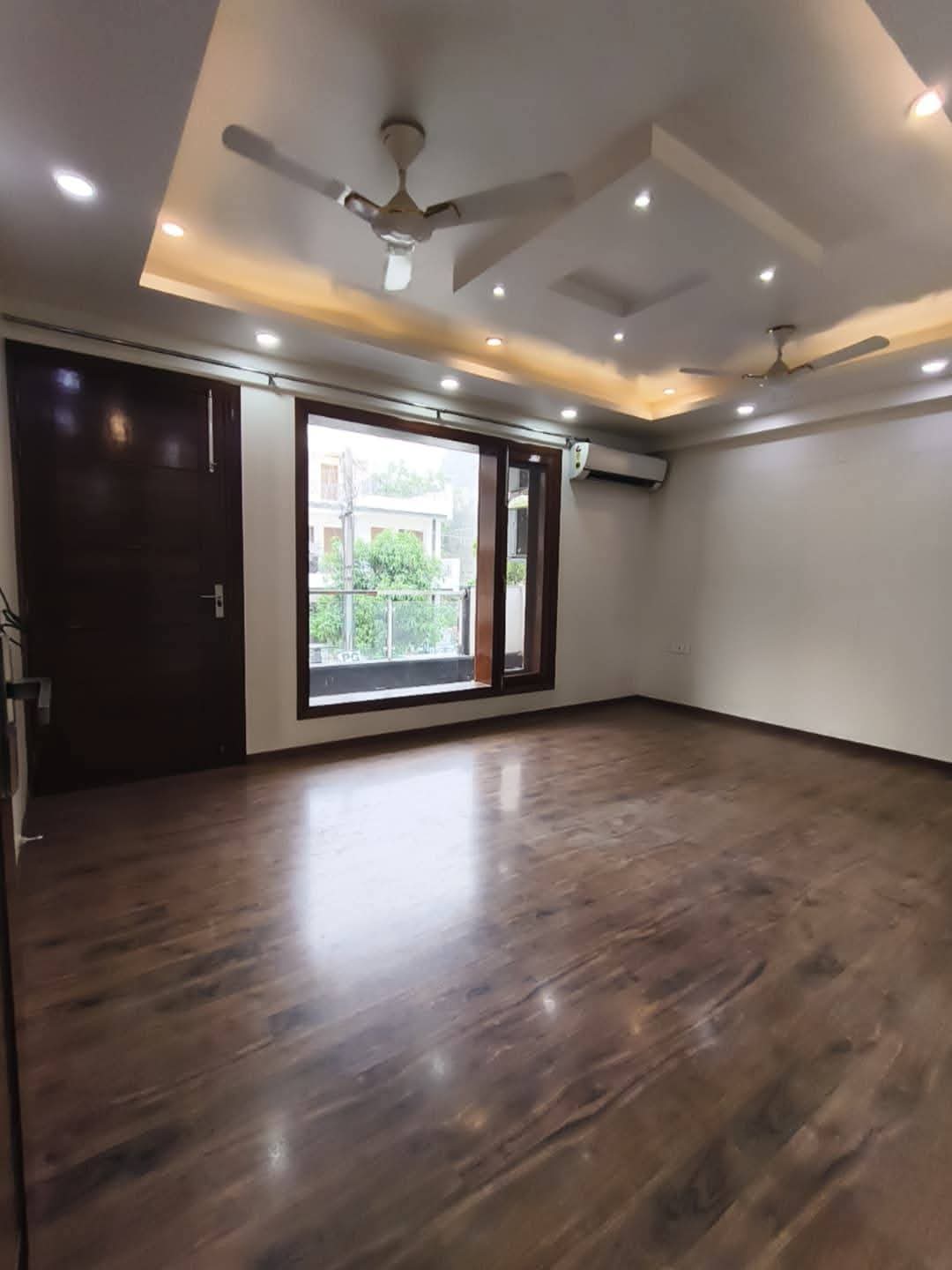 4 BHK + Servant Room Apartment For Sale in Paras Quartier