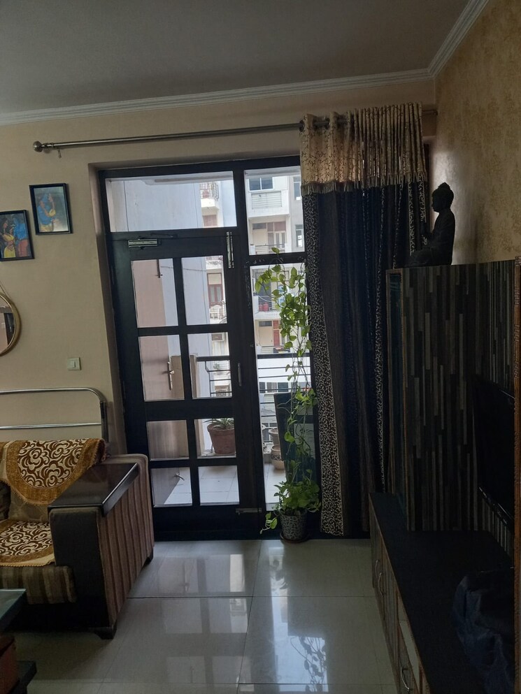 Living Room, shiv-sai-emerald-heights 2 Bedroom 1100 Sq.Ft. Apartment In Sector 88 Faridabad 8795743