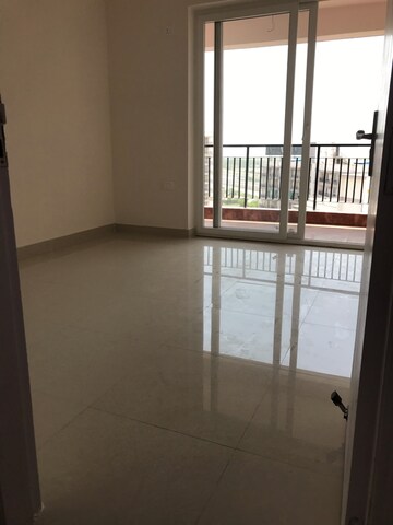 Room in 3 BHK Apartment at Pareena Express Heights, Sector 99 – for Sale