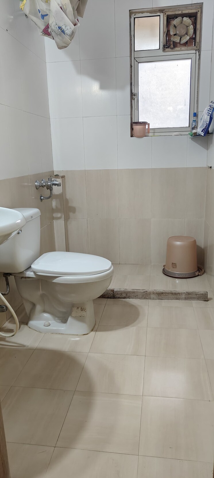 Bathroom, hiranandani-estate-flora 1 Bedroom 690 Sq.Ft. Apartment In Ghodbunder Road Thane 8795783