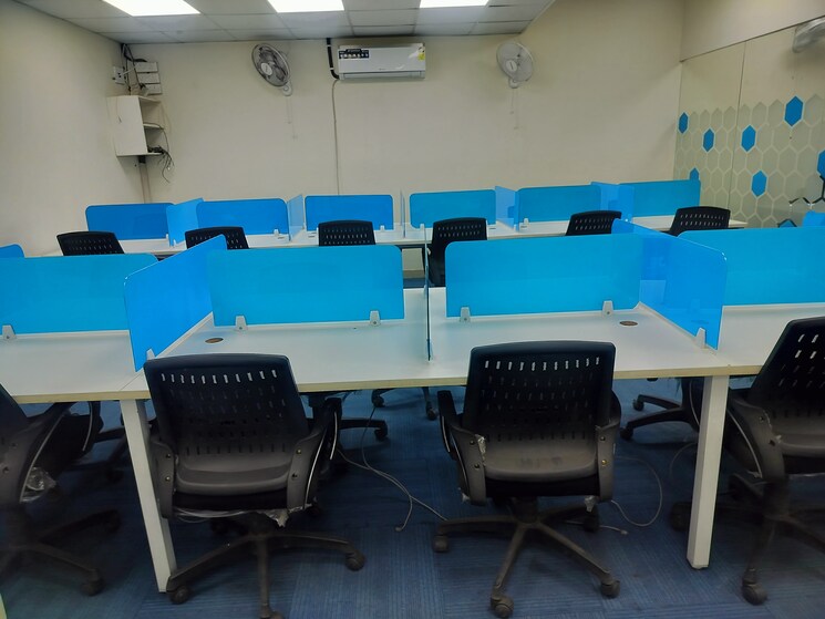 Team Area, gc-complex Commercial Office Space in IT/SEZ 1200 Sq.Ft. In Sector 15 Noida 8795773