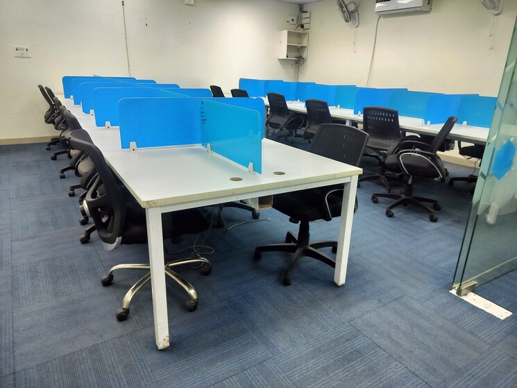 Team Area, gc-complex Commercial Office Space in IT/SEZ 1200 Sq.Ft. In Sector 15 Noida 8795773