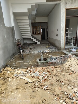 Parking in 3 BHK Independent House at Jankipuram – for Sale