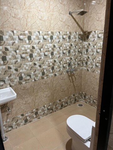 Bathroom in 1 BHK Builder Floor at Ansal Plaza Sector-23, Sector 23 – for Rent