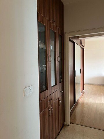 Building Lobby in 3 BHK Apartment at DLF The Skycourt, Sector 86 – for Rent