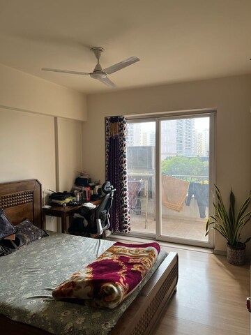 Bedroom in 3 BHK Apartment at DLF The Skycourt, Sector 86 – for Rent