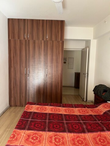 Bedroom in 3 BHK Apartment at DLF The Skycourt, Sector 86 – for Rent