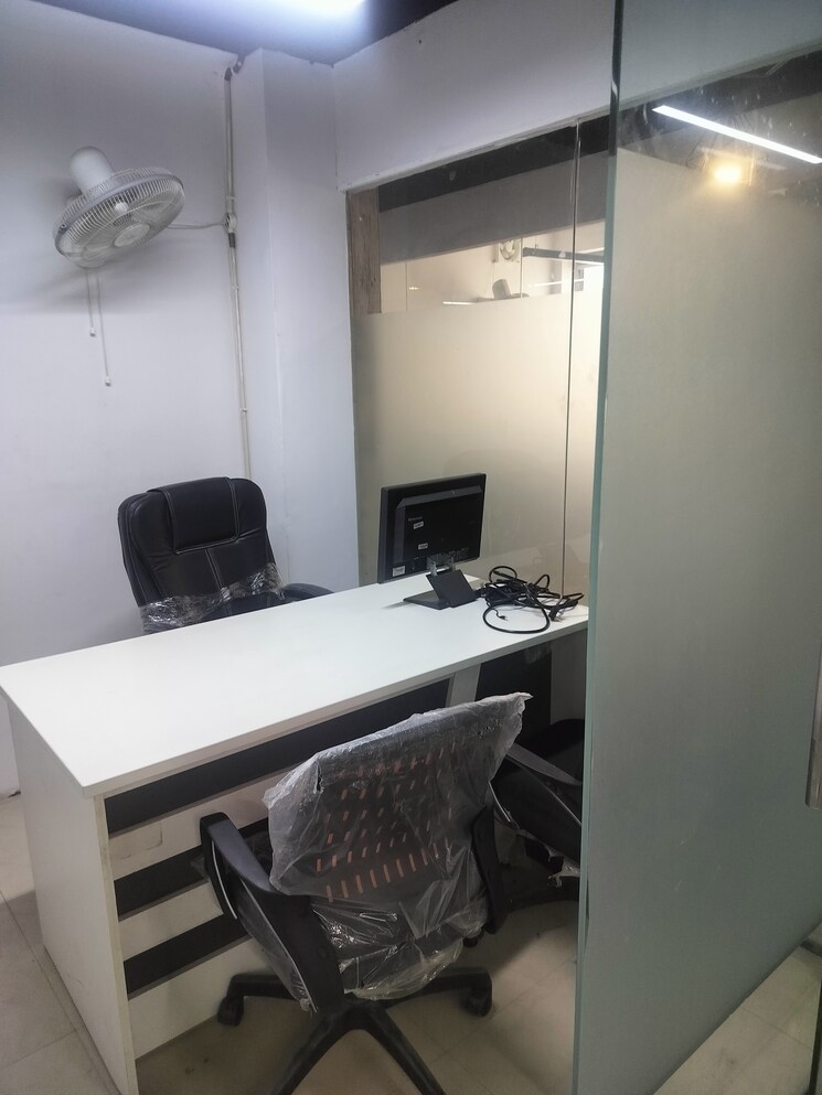 Team Area, arv-park Commercial Office Space in IT/SEZ 800 Sq.Ft. In Sector 63 Noida 8795823