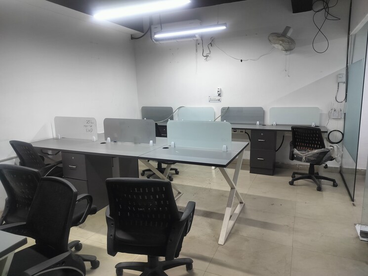 Team Area, arv-park Commercial Office Space in IT/SEZ 800 Sq.Ft. In Sector 63 Noida 8795823