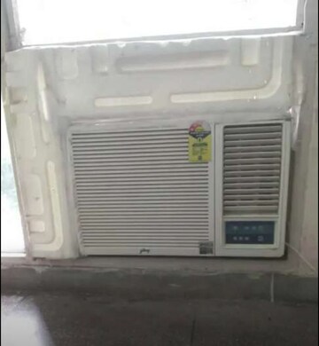 Bathroom in 1 BHK Builder Floor at Sector 45 – for Rent