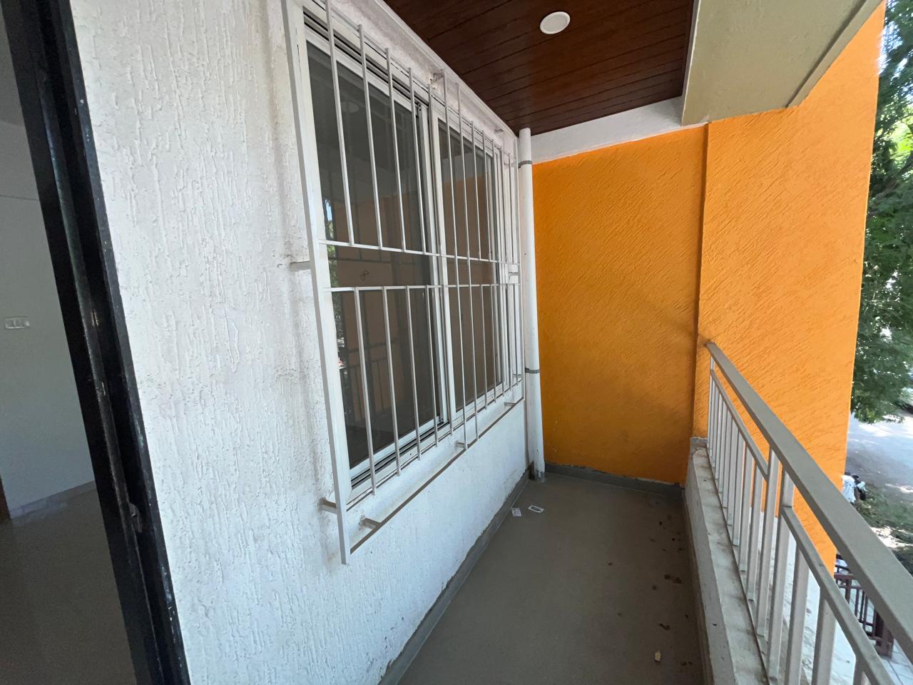 2 BHK Apartment For Sale in Gananjay Society