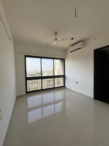 Master Bedroom in 3 BHK Apartment at Lodha Palava Crown, Dombivli East – for Rent