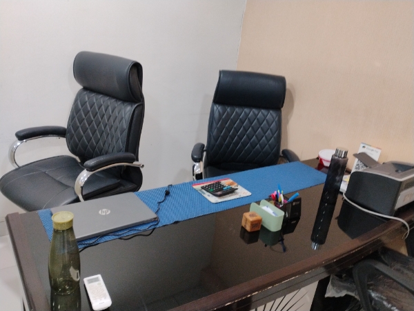 Office Space For Rent in Gaur City Mall