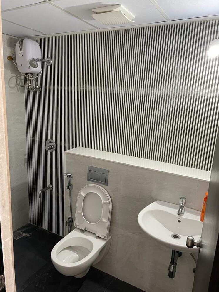 Bathroom, lodha-palava-florea-a-to-d 2.5 Bedroom 785 Sq.Ft. Apartment In Dombivli East Thane 8795890