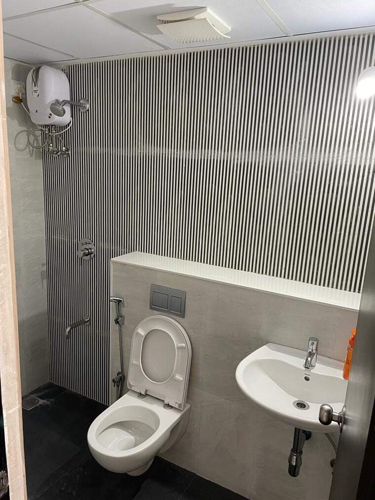 Bathroom, lodha-palava-florea-a-to-d 2.5 Bedroom 785 Sq.Ft. Apartment In Dombivli East Thane 8795890