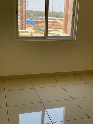 Room in 2 BHK Apartment at Prestige Finsbury Park Hyde, Bagaluru – for Rent