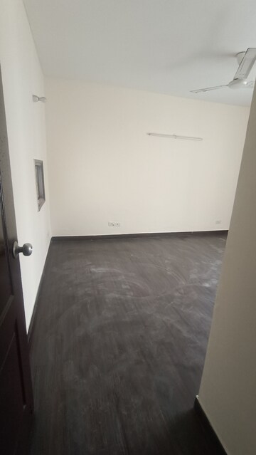 Room in 3 BHK Apartment at Aditya Celebrity Homes, Sector 76 – for Rent