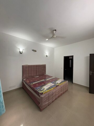 Bedroom in 4 BHK Apartment at Settlers India, Sector 57 – for Rent