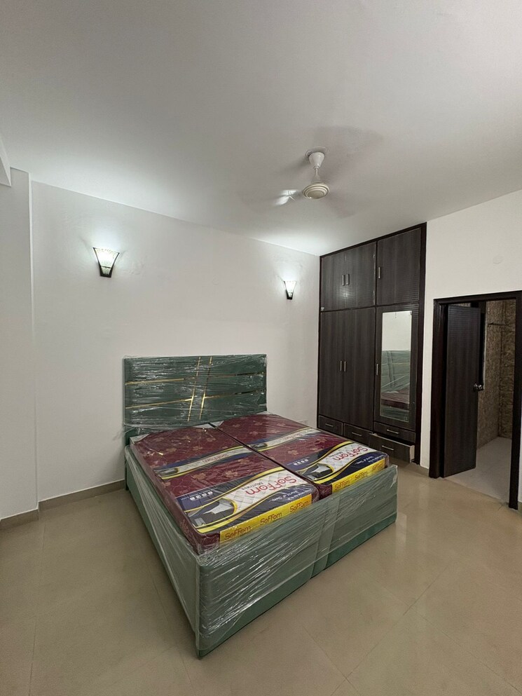 Bedroom, settlers-india 4 Bedroom 3000 Sq.Ft. Apartment In Sector 57 Gurgaon 8795893
