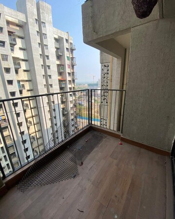 2 BHK Apartment For Sale in Lodha Lakeshore Greens, Dombivli East