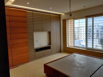 Room in 4 BHK Apartment at Guardian The Palladium, Kothrud – for Sale