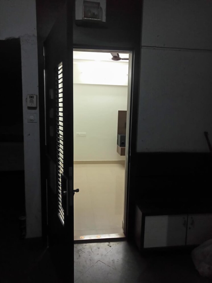 Nearby, pethkar-samrajya 2 Bedroom 1250 Sq.Ft. Apartment In Kothrud Pune 8795942