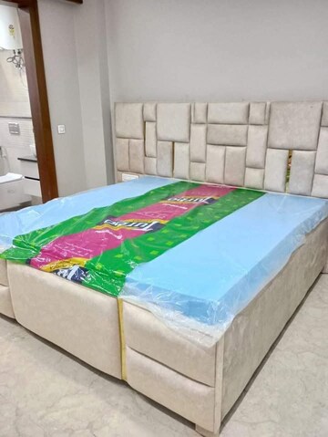 Bedroom in 2 BHK Builder Floor at Saket – for Rent