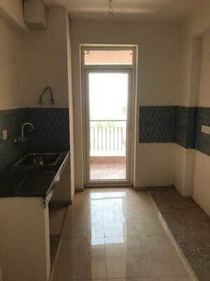 Room in 4 BHK Apartment at Pareena Express Heights, Sector 99 – for Sale