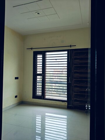 Room in 3 BHK Independent House at GMADA Eco City, North Mullanpur – for Rent