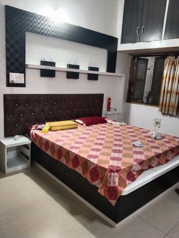 1.5 BHK Builder Floor For Rent in Rohini Sector 8