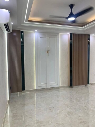 Building Lobby in 3 BHK Builder Floor at Saket – for Rent