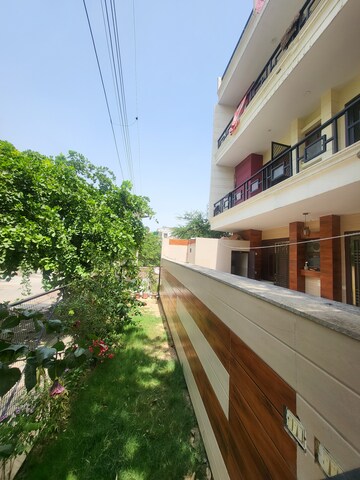 3 BHK Builder Floor For Sale in Srishti Greenfield Homes, Green Fields Colony