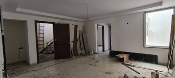 Room in 3 BHK Independent House at BPTP Amstoria Country Floor, Sector 102 – for Rent